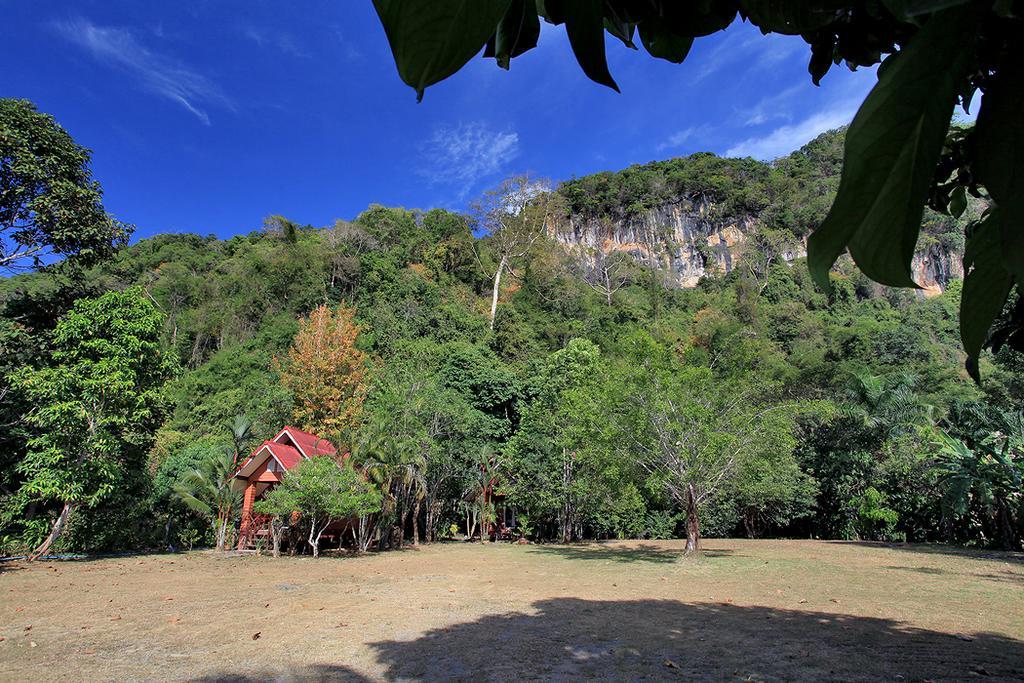 Langu Phupha Resort Satun Exteriér fotografie