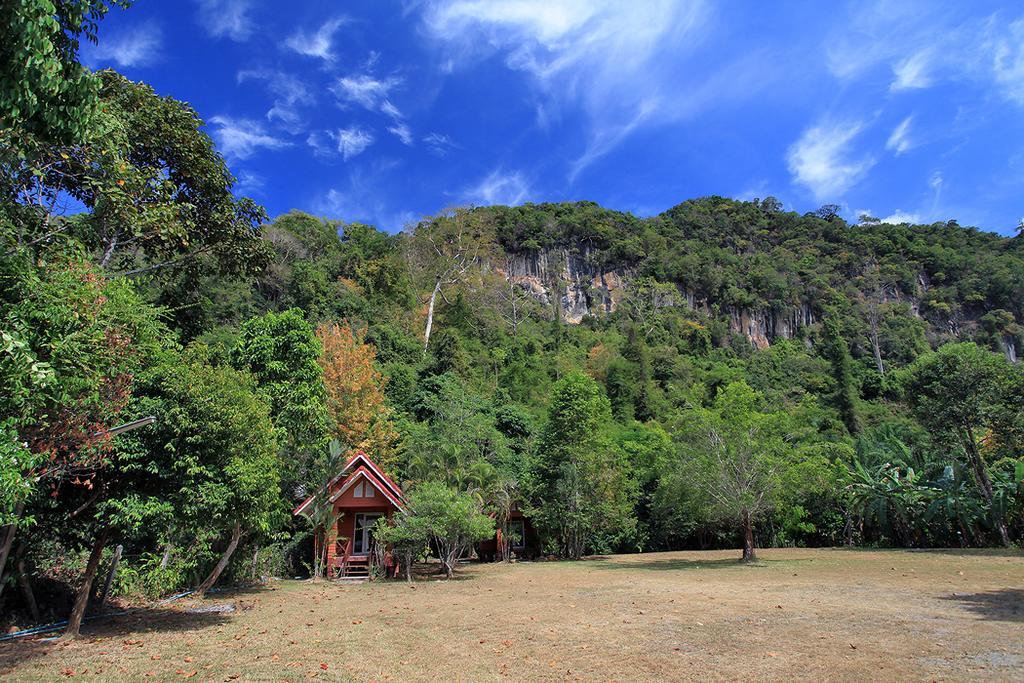 Langu Phupha Resort Satun Exteriér fotografie